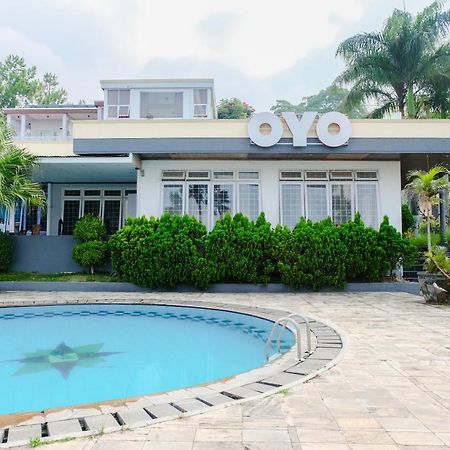 Oyo 803 Toetie Hotel Batu  Luaran gambar