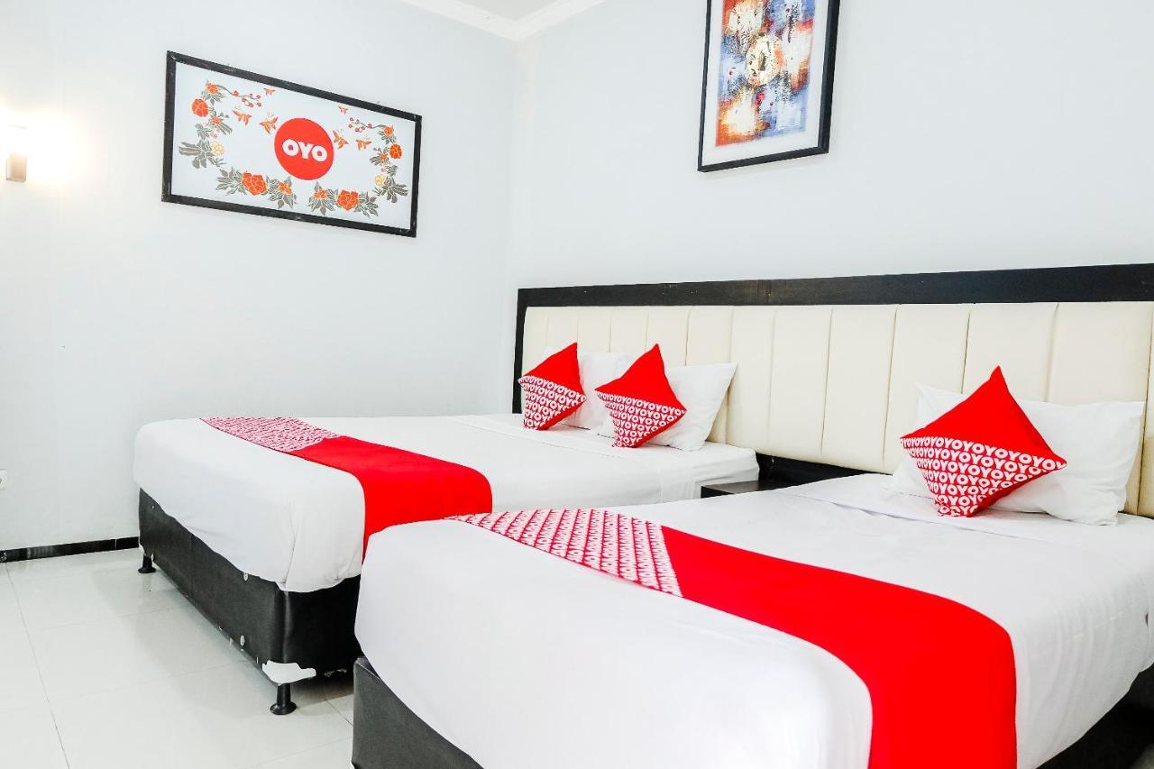 Oyo 803 Toetie Hotel Batu  Luaran gambar