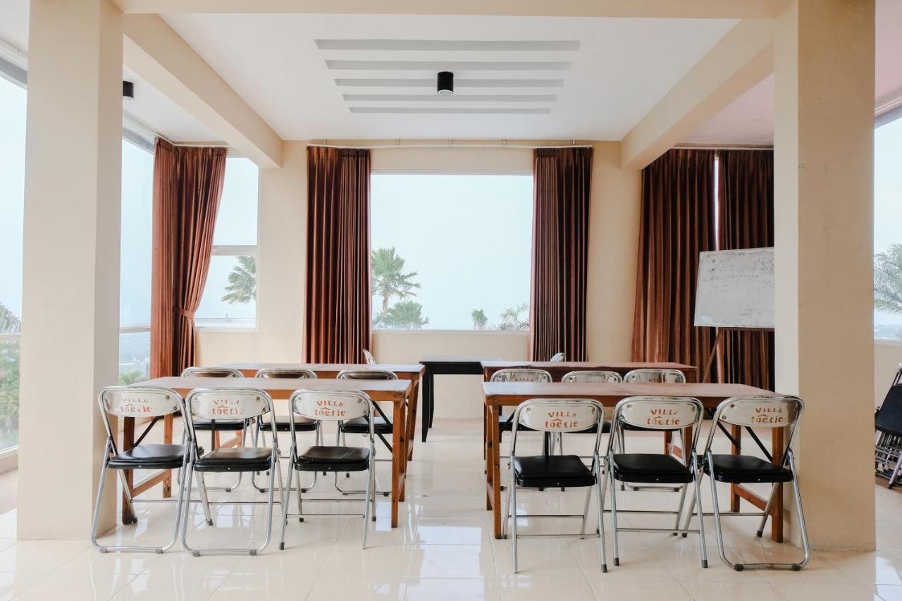 Oyo 803 Toetie Hotel Batu  Luaran gambar